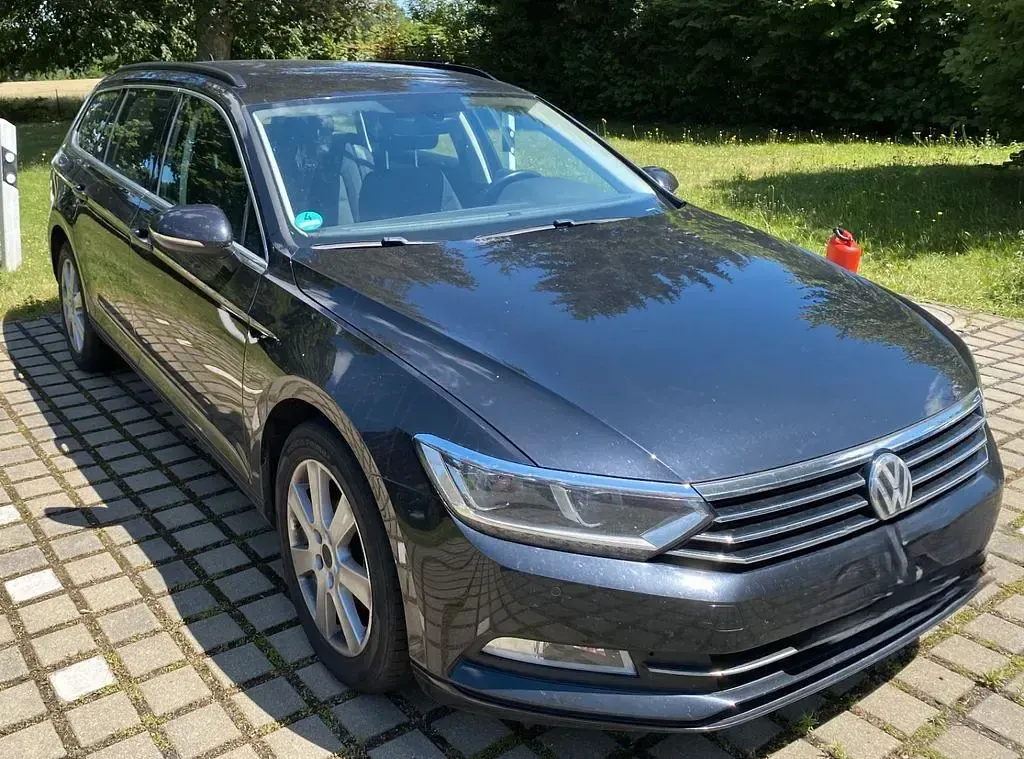 Gebraucht VW Passat Comfortline 150 PS (110 kW) 2017 Schwarz Kombi