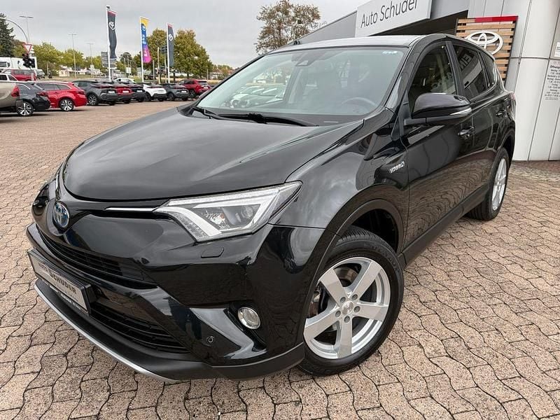 Mysticschwarz mica Gebraucht 2017 Toyota RAV4 Hybrid Plus SUV | 19.990 € (Guter Preis) - Bild 1/4