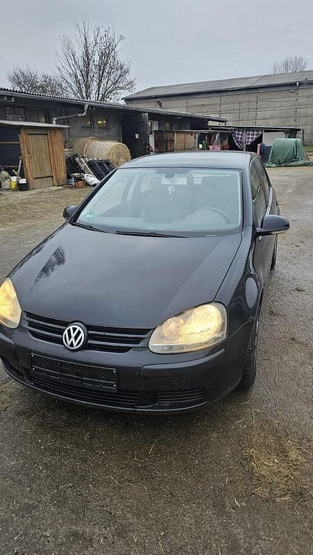 Gebraucht VW Golf V 115 PS (84 kW) 2004 Schwarz Kleinwagen