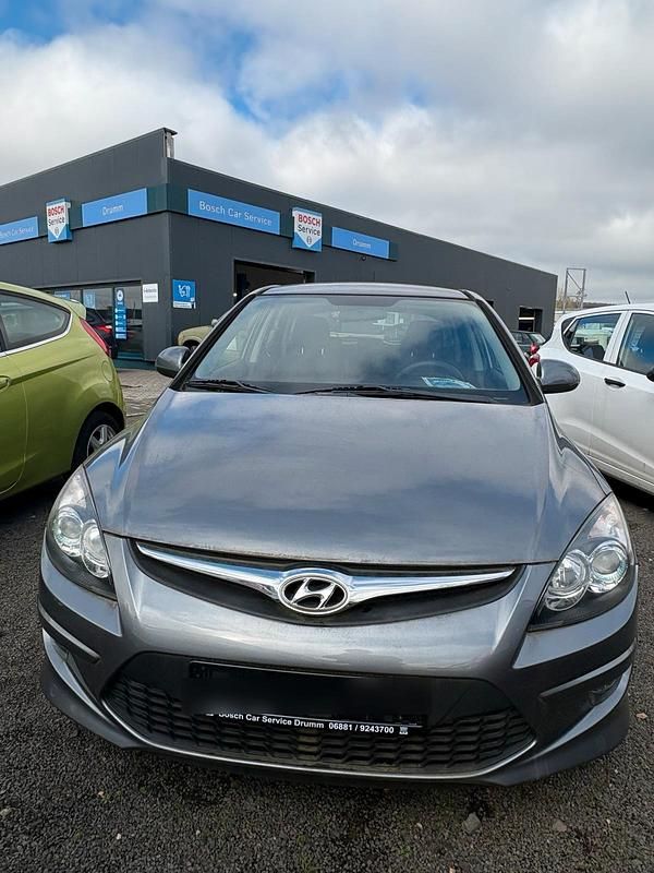 Gebraucht Hyundai i30 108 PS (79 kW) 2012 Limousine