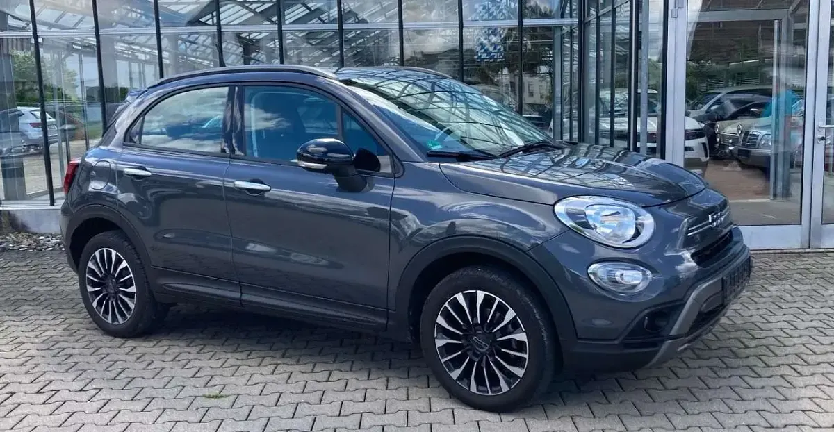 Gebraucht Fiat 500X Cross 120 PS (88 kW) 2023 Colore esterno (moda grau) SUV