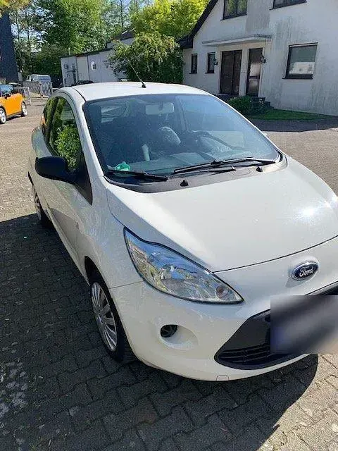 Gebraucht Ford Ka 69 PS (50 kW) 2016 Weiß Kleinwagen