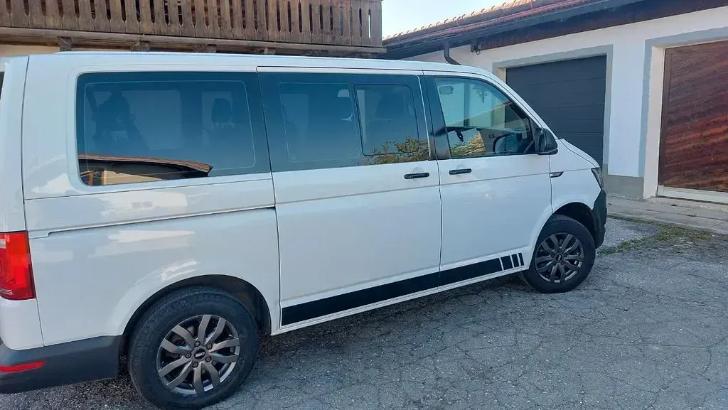 Second-hand VW Caravelle 150 CP (110 kW) 2019 Alb Van