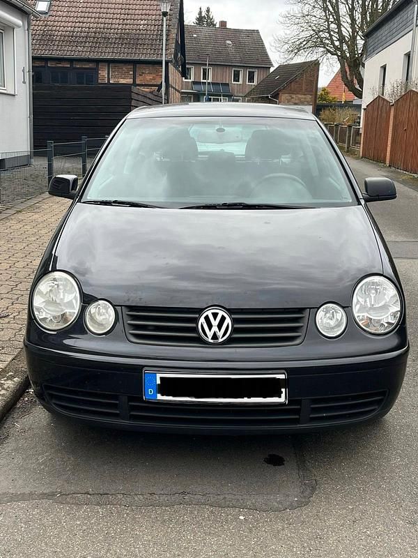 Gebraucht VW Polo 60 PS (44 kW) 2004 Schwarz Kleinwagen