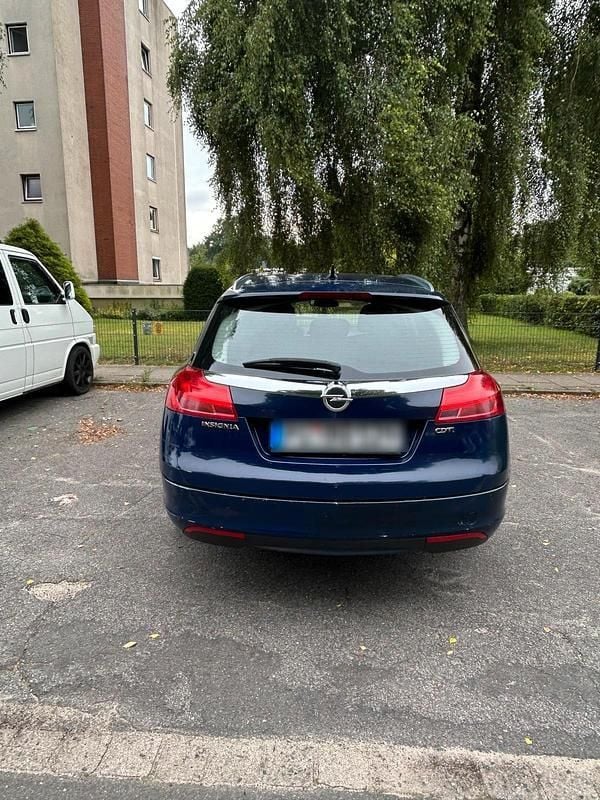 Blau Gebraucht 2009 Opel Insignia Kombi | 2.900 € (Guter Preis) - Bild 1/4