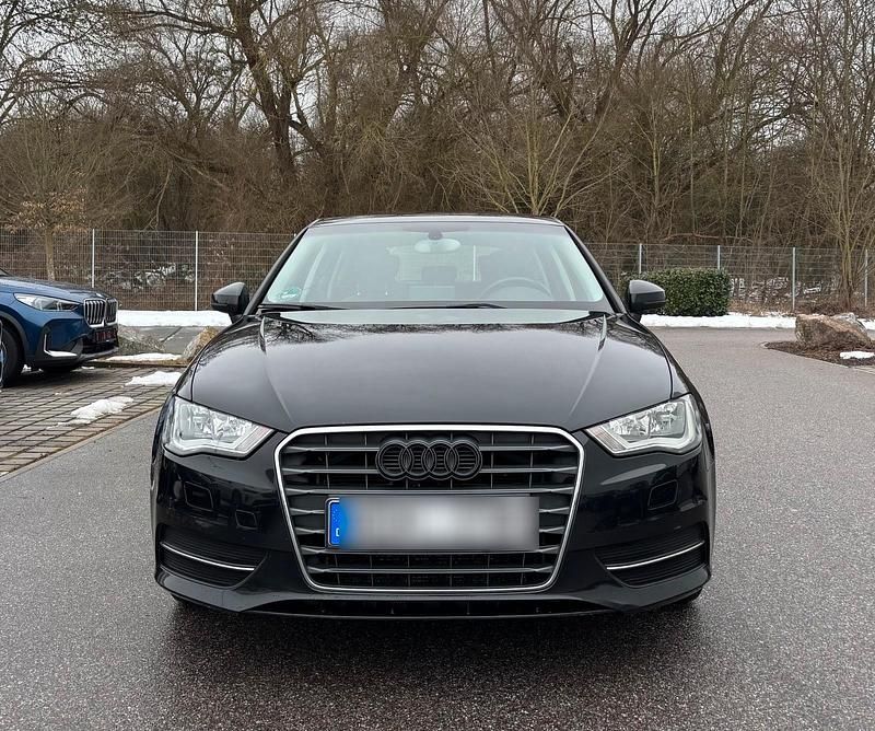 Gebraucht Audi A3 Sportback Attraction 125 PS (91 kW) 2014 Schwarz Kleinwagen