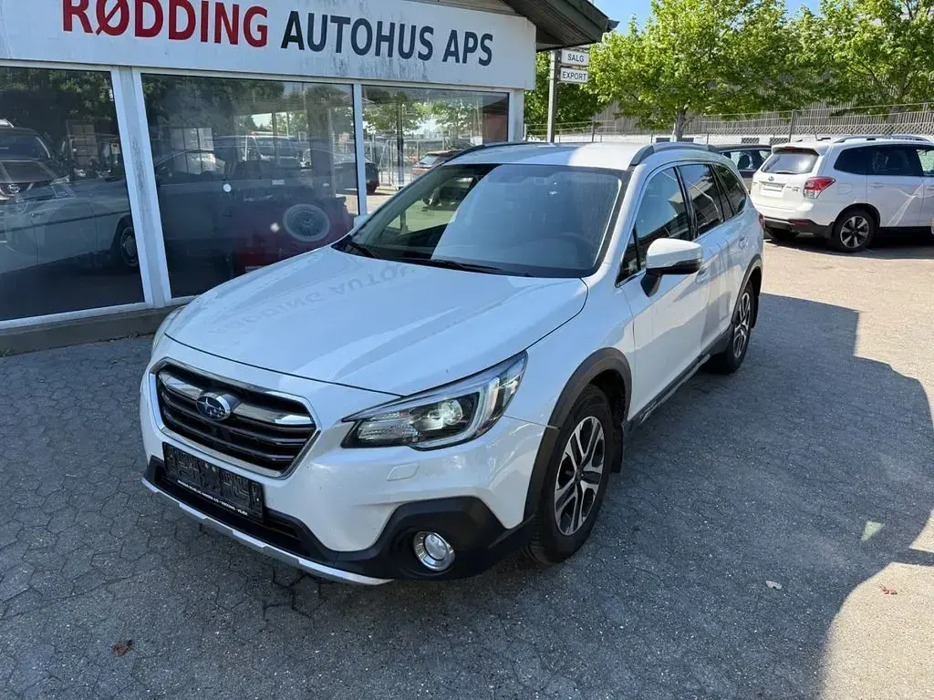 Käytetty Subaru Outback Active 175 HP (128 kW) 2018 Valkoinen Farmari