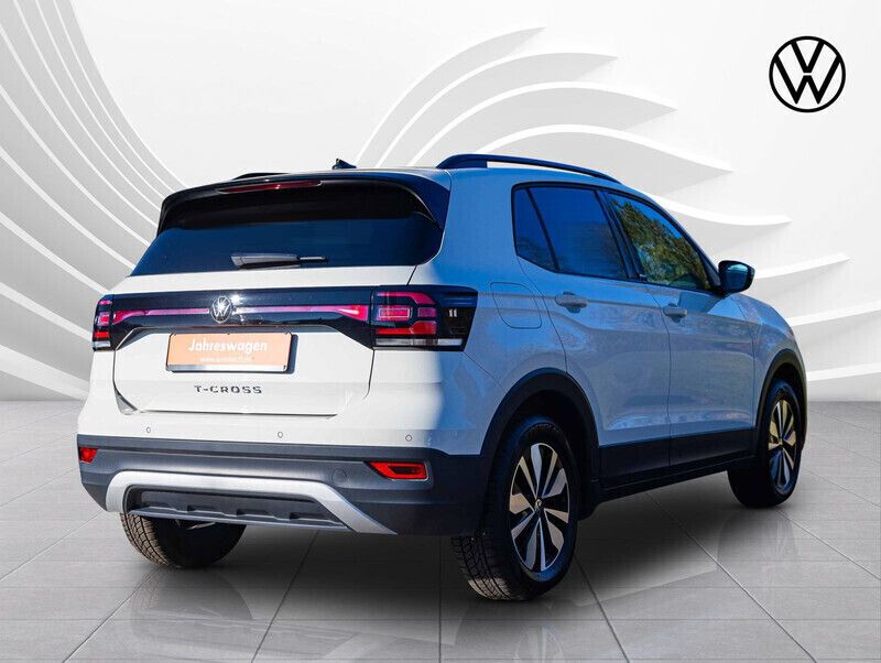 Gebraucht VW T-Cross Move 95 PS (69 kW) 2023 Grau (ascotgrau) SUV