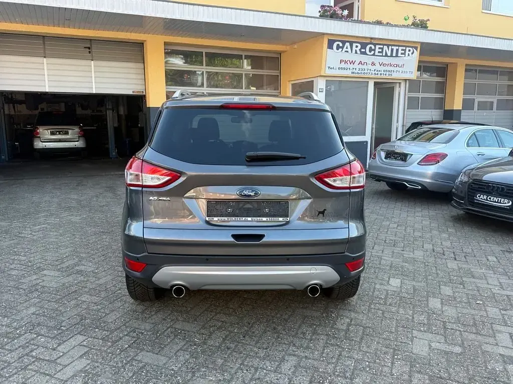 Gebraucht Ford Kuga Titanium 140 PS (102 kW) 2014 Grau SUV