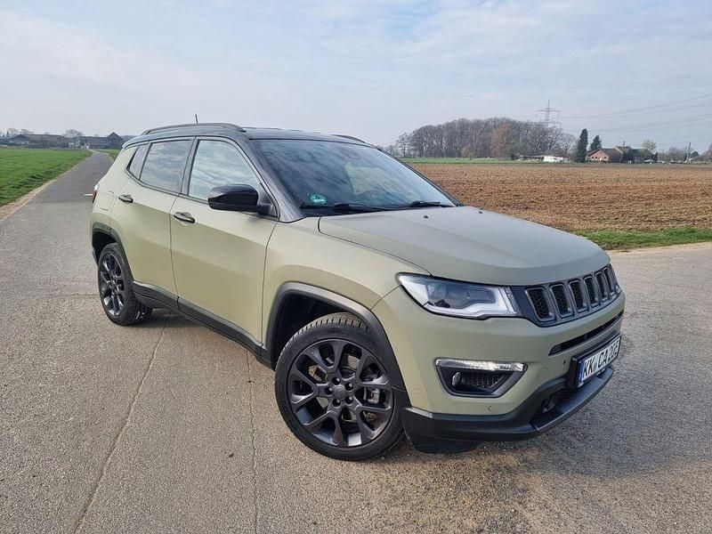 Gebraucht Jeep Compass Limited 190 PS (139 kW) 2021 Schwarz SUV