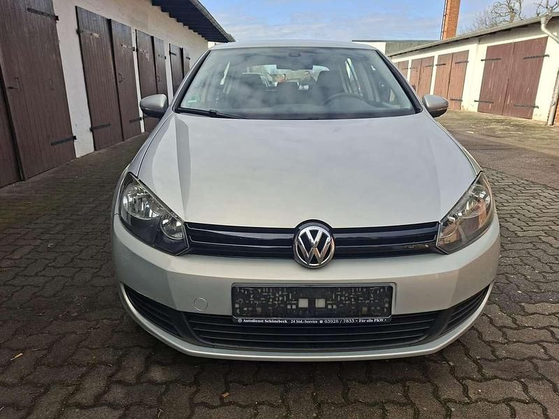 Gebraucht VW Golf VI Trendline 80 PS (58 kW) 2009 Silver leaf metallic Kleinwagen