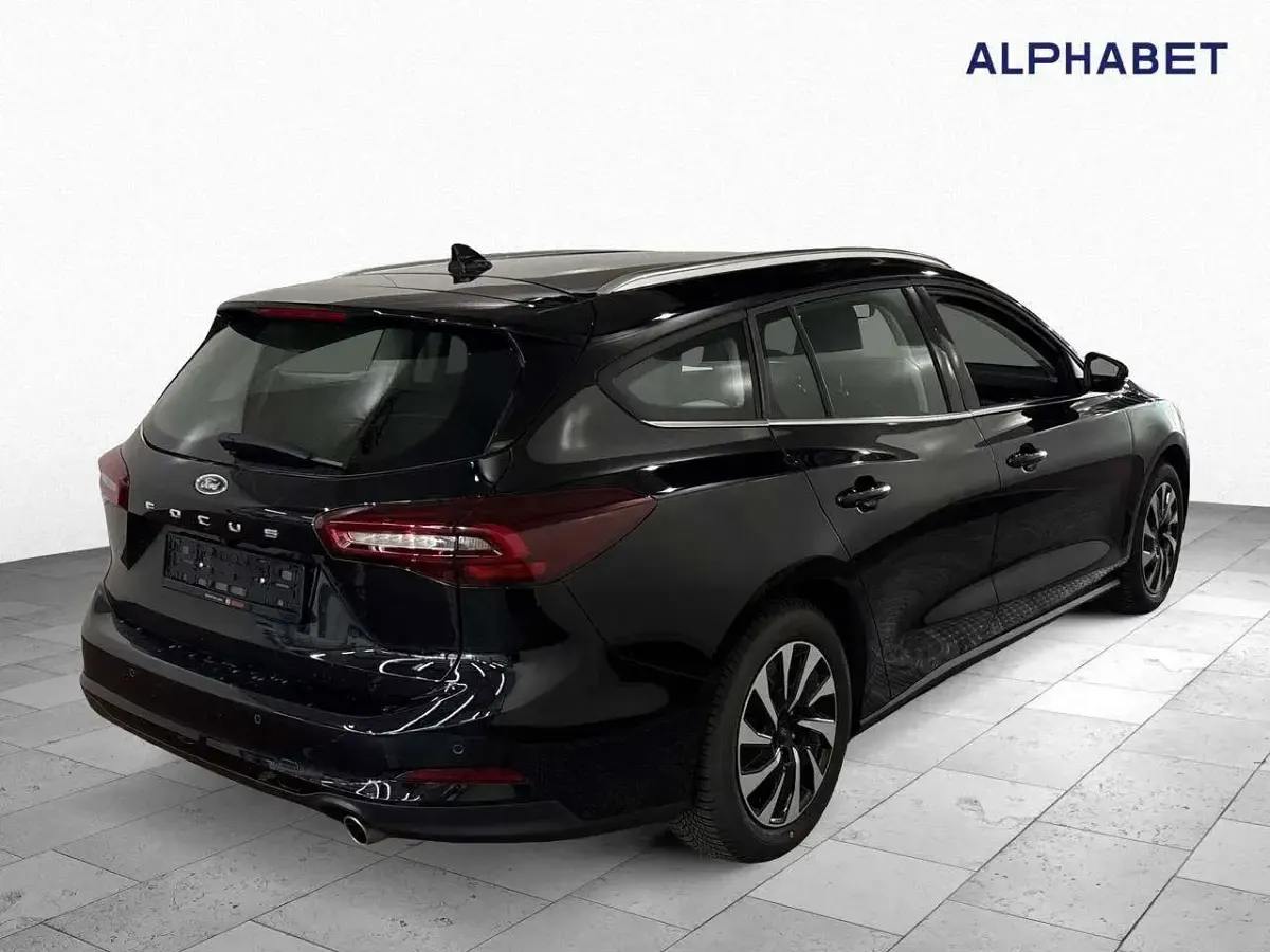 Gebraucht Ford Focus Titanium 125 PS (91 kW) 2025 Schwarz Kombi