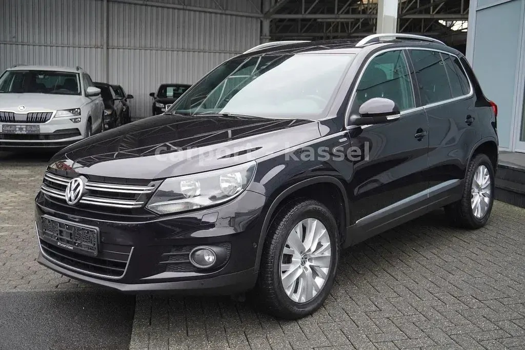 Gebraucht VW Tiguan Life 140 PS (102 kW) 2014 Schwarz SUV