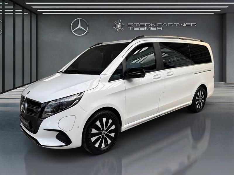 Weiß Gebraucht 2024 Mercedes EQV300 Avantgarde Van / Kleinbus | 58.888 € (Teuer) - Bild 1/3