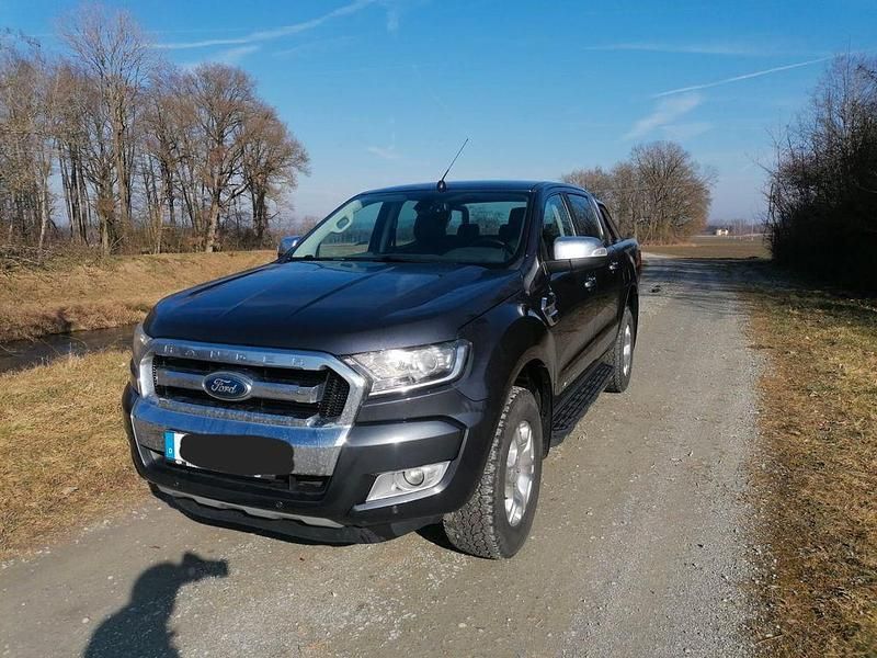 Blau Gebraucht 2015 Ford Ranger Abholung | 17.300 € (Teuer) - Bild 1/4
