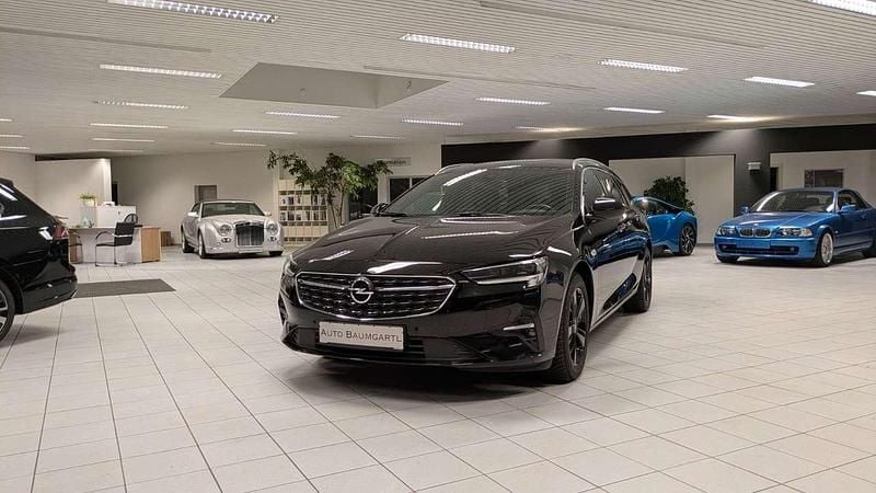Black meet kettle Gebraucht 2021 Opel Insignia Elegance Kombi | 17.950 € (Superpreis) - Bild 1/4