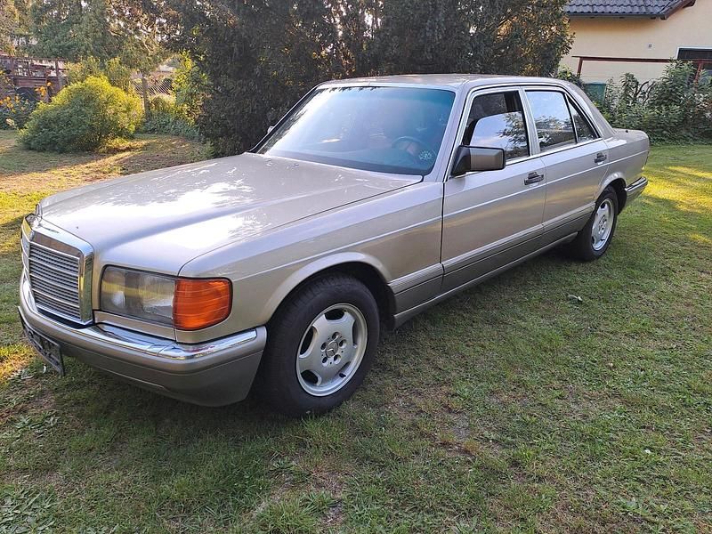 Silber Gebraucht 1986 Mercedes 260 SE Limousine | 8.800 € - Bild 1/4