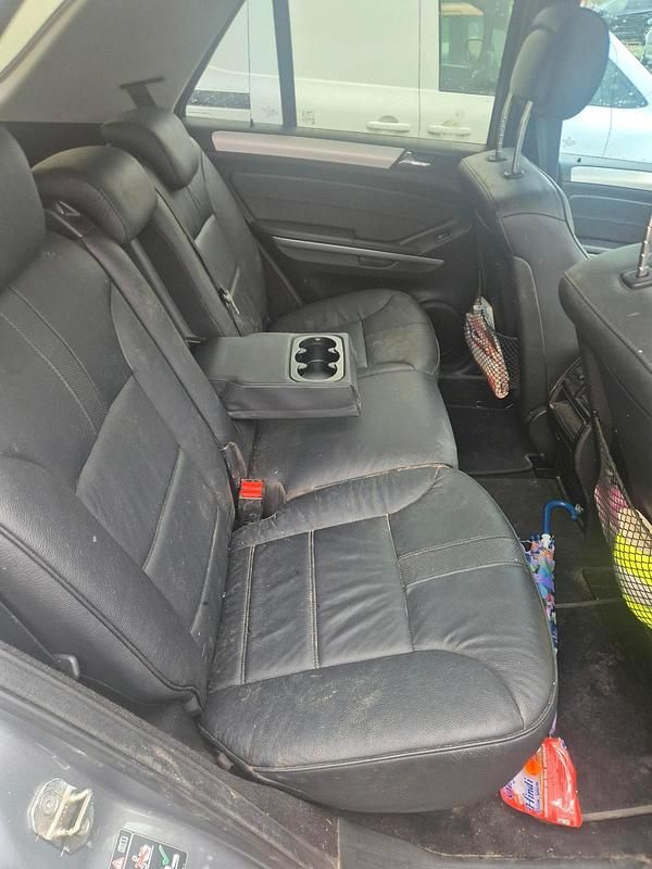 Gebraucht Mercedes ML350 224 PS (164 kW) 2010 SUV