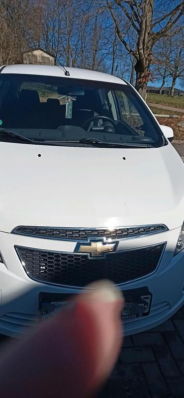 Gebraucht Chevrolet Spark 64 PS (47 kW) 2011 Weiß Kleinwagen