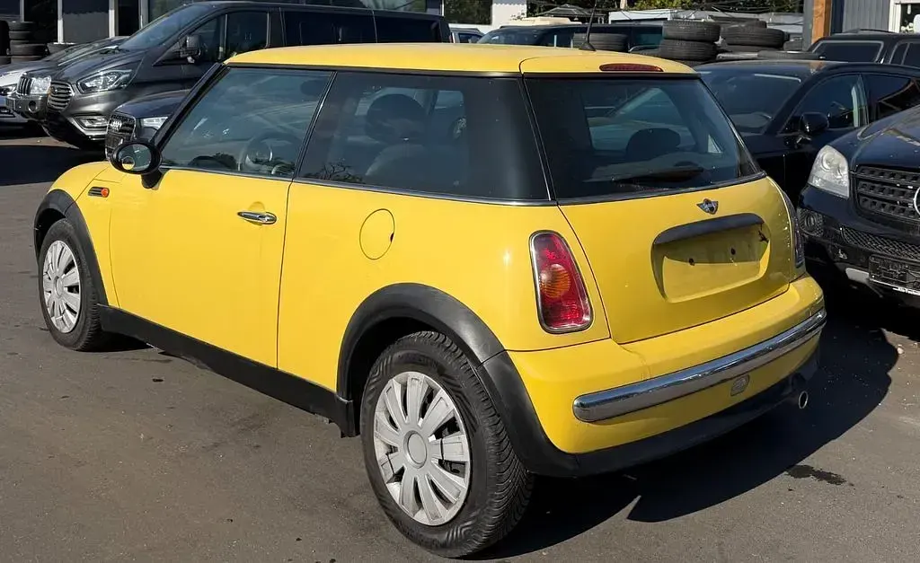 Gebraucht Mini ONE 90 PS (66 kW) 2002 Gelb Kleinwagen