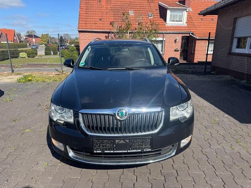 Second-hand Skoda Superb 140 CP (102 kW) 2012 Negru Break