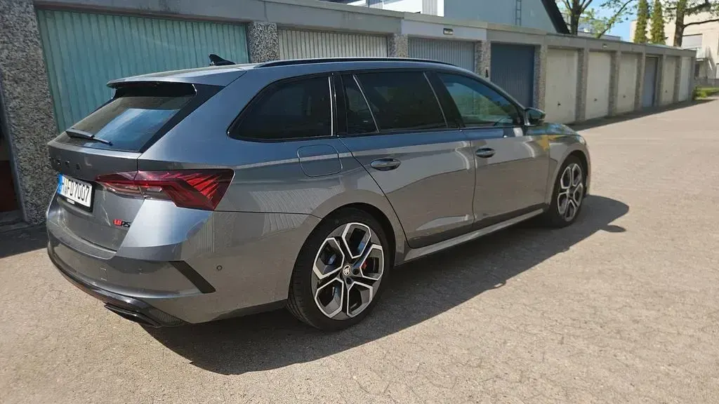 Gebraucht Skoda Octavia RS 265 PS (194 kW) 2024 Grau Limousine