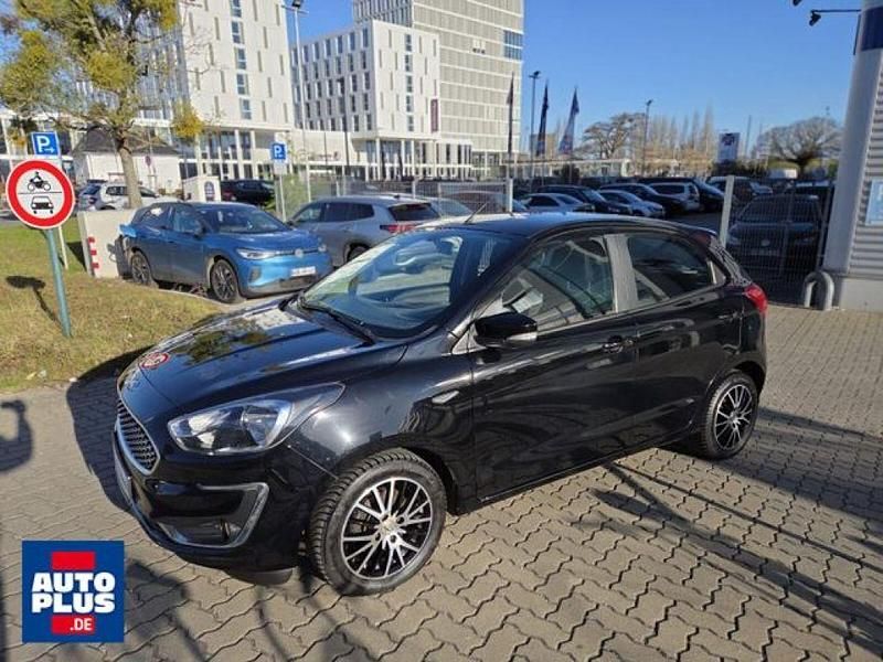 Gebraucht Ford Ka S 71 PS (52 kW) 2019 Shadow black (mica) Limousine