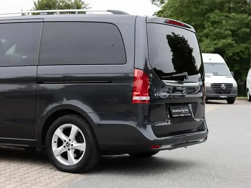 Gebraucht Mercedes V220 Edition 163 PS (119 kW) 2021 Grau Van / Kleinbus