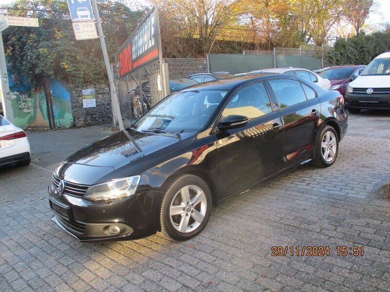 Schwarz Gebraucht 2011 VW Jetta Comfortline Limousine | 4.650 € (Fairer Preis) - Bild 1/4