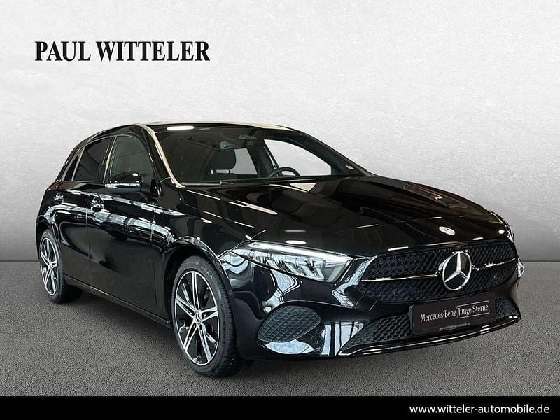 Gebraucht Mercedes A180 Progressive 136 PS (100 kW) 2023 Lack kosmosschwarz Limousine