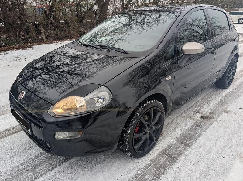 Gebraucht Fiat Punto 69 PS (50 kW) 2016 Schwarz Kleinwagen
