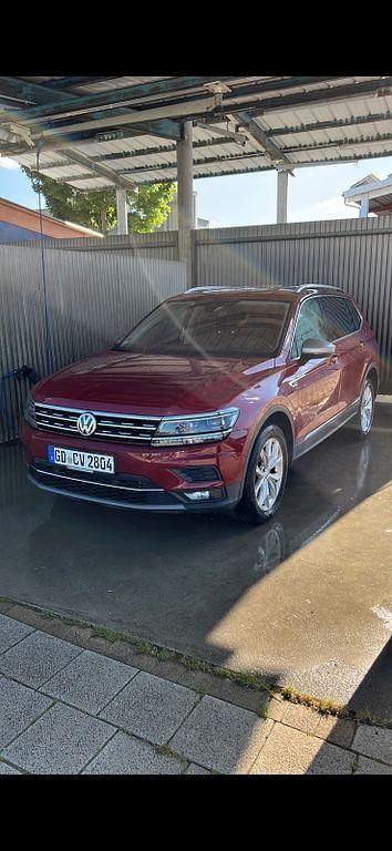 Rot Gebraucht 2018 VW Tiguan Allspace SUV | 22.250 € (Fairer Preis) - Bild 1/4