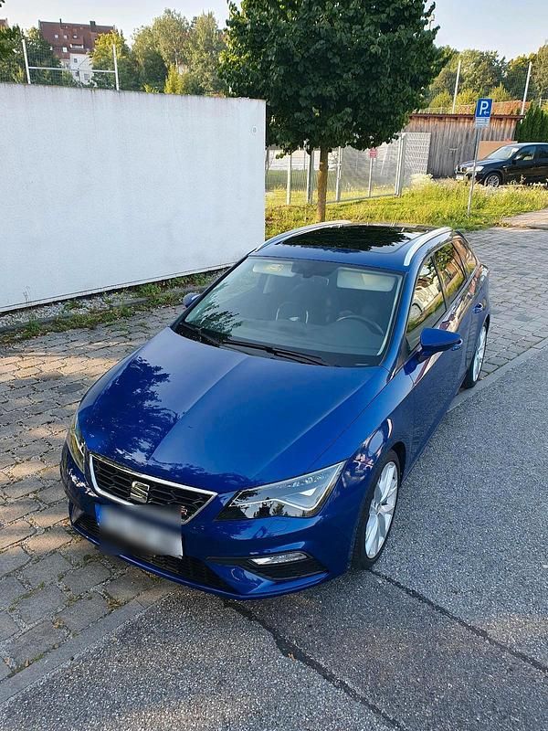 Blau Gebraucht 2021 Seat Leon FR Kombi | 21.450 € (Fairer Preis) - Bild 1/4
