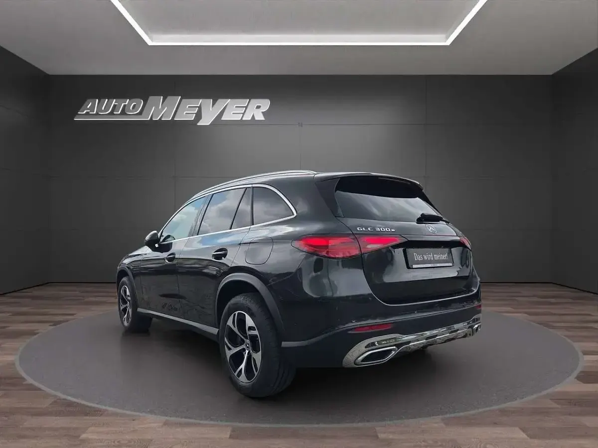 Gebraucht Mercedes GLC300 Avantgarde 204 PS (150 kW) 2025 Lack graphitgrau SUV