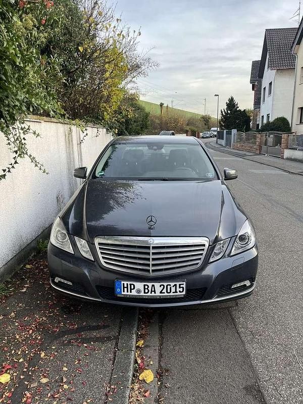 Gebraucht Mercedes E200 Elegance 136 PS (100 kW) 2009 Limousine