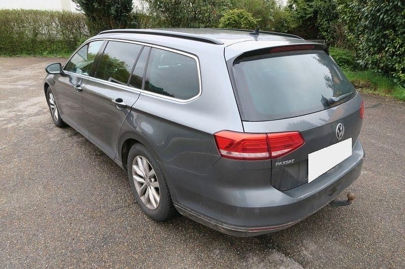 Gebraucht VW Passat Comfortline 150 PS (110 kW) 2015 Grau Kombi