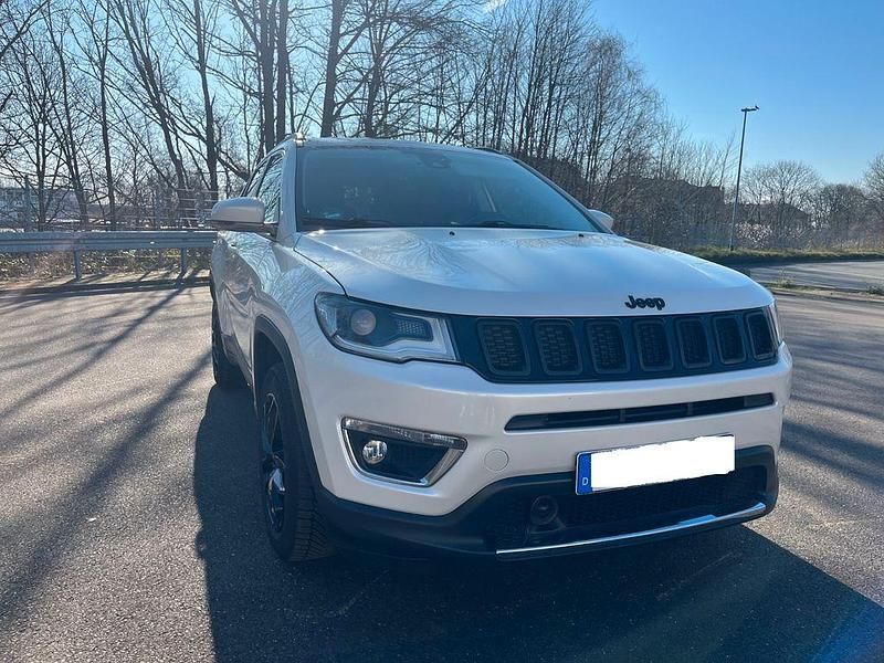 Gebraucht Jeep Compass Limited 140 PS (102 kW) 2018 Weiß SUV