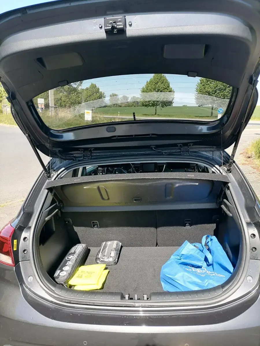 Gebraucht Kia Rio 120 PS (88 kW) 2017 Grau Kleinwagen