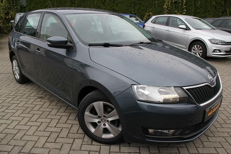 Grau Gebraucht 2019 Skoda Rapid Ambition Kombi | 10.799 € (Fairer Preis) - Bild 1/4