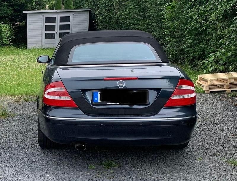 Gebraucht Mercedes CLK200 Avantgarde 163 PS (119 kW) 2005 Schwarz Cabrio