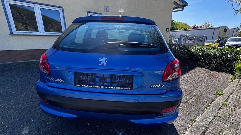 Gebraucht Peugeot 206+ 60 PS (44 kW) 2011 Blau Kleinwagen