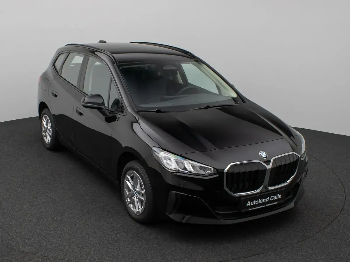 Gebraucht BMW 216 Active Tourer Shadowline 122 PS (89 kW) 2025 Schwarz Van / Kleinbus