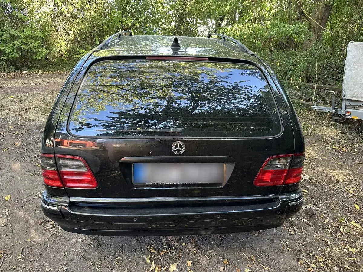 Gebraucht Mercedes E270 Avantgarde 170 PS (125 kW) 2002 Schwarz Kombi