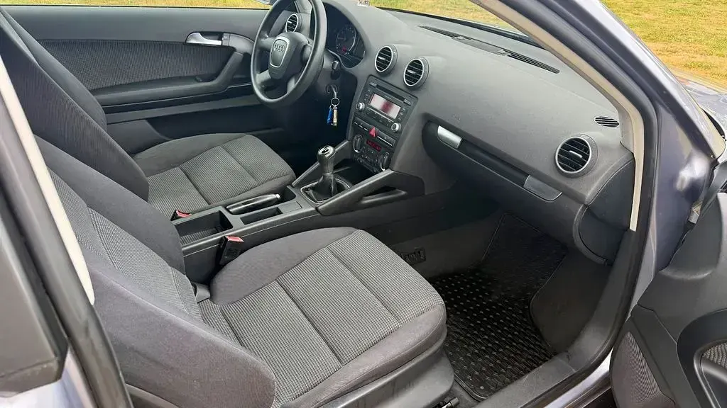 Gebraucht Audi A3 Attraction 102 PS (75 kW) 2007 Silber Kleinwagen