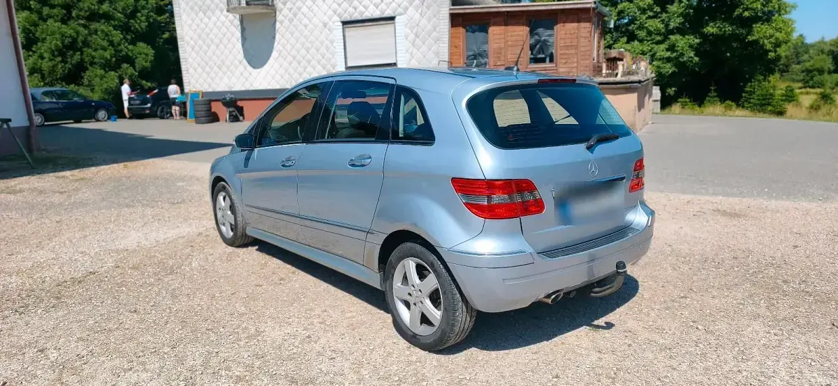 Gebraucht Mercedes B200 143 PS (105 kW) 2005 Silber Van / Kleinbus