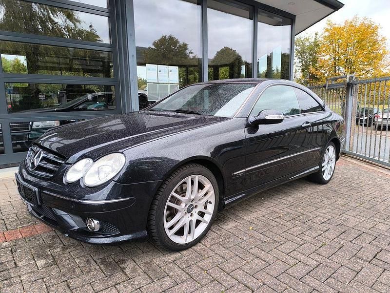 Schwarz Gebraucht 2009 Mercedes CLK200 Sport Edition | 9.500 € (Fairer Preis) - Bild 1/4