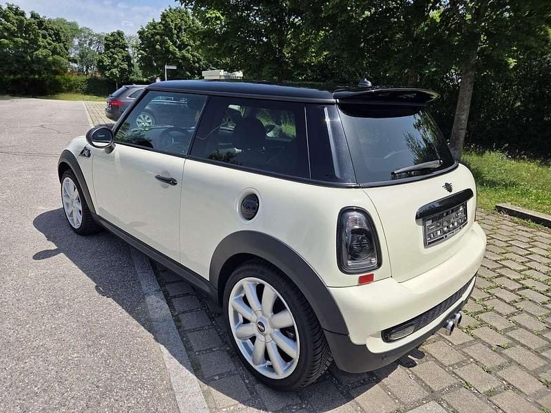 Używany Mini Cooper S 174 KM (127 kW) 2008 Biały Hatchback
