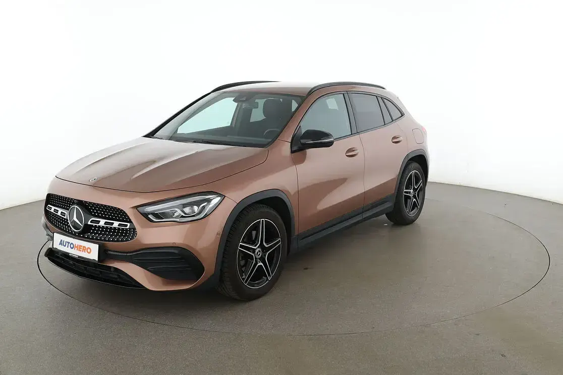 Gebraucht Mercedes GLA200 AMG line 163 PS (119 kW) 2022 SUV
