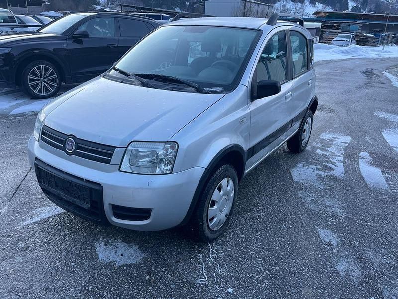 Gebraucht Fiat Panda 4x4 Climbing 60 PS (44 kW) 2009 Silber Kleinwagen