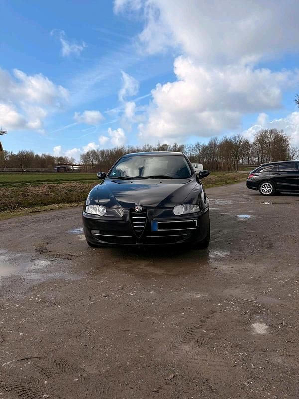 Gebraucht Alfa Romeo 147 120 PS (88 kW) 2003 Schwarz Kleinwagen